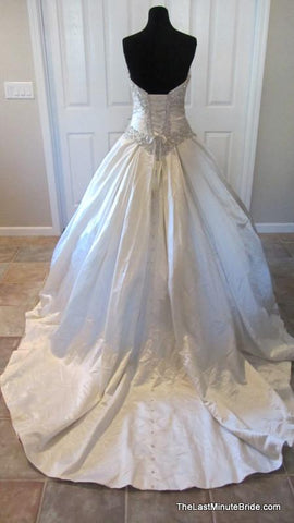 Allure Bridals 9003