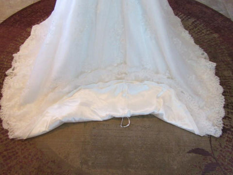 Allure Bridals 9208