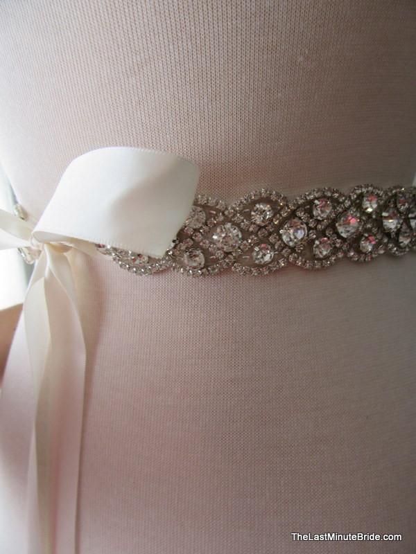 Bridal Belt With Pearls And Rhinestones Handmade Crystal Wedding Sash Belt  For Bride Dress