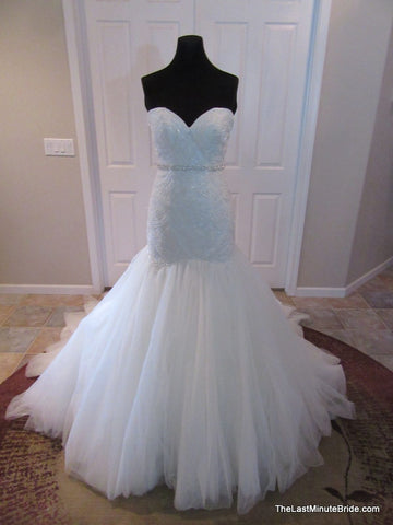 Essense of Australia Bridal Gown Style D2029 Wedding  Dress
