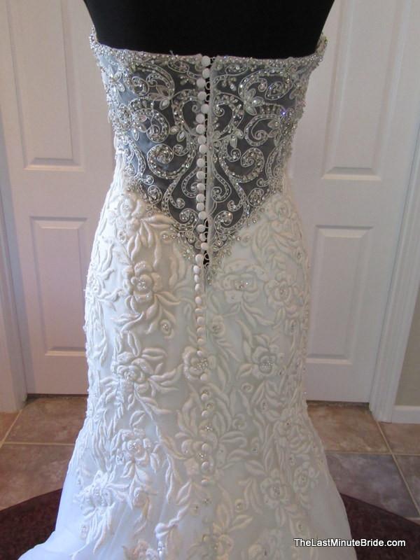 fitted lace wedding dress Madison James by Allure Bridals MJ08