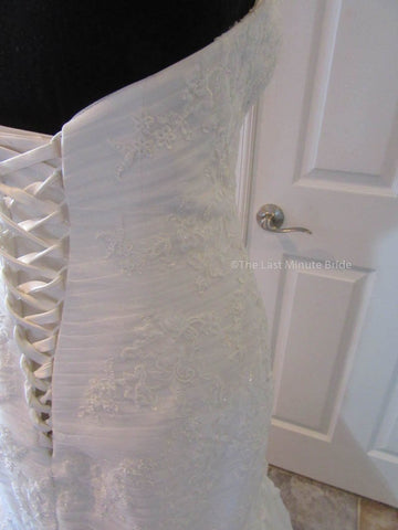 43.5 Hips Wedding Dress