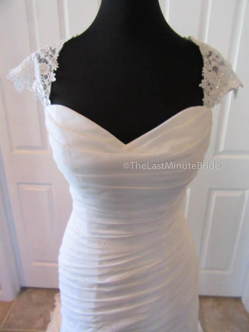 41.0 Hips Wedding Dress