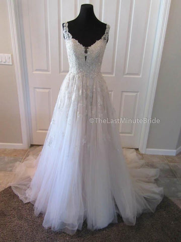 Sweetheart (Not Strapless) Wedding Dress