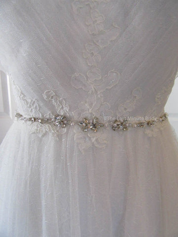 42.5 Hips Wedding Dress