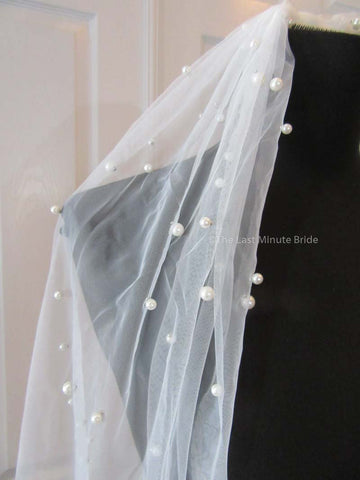 Cathedral Length Veil Style: Perfect with Pearls