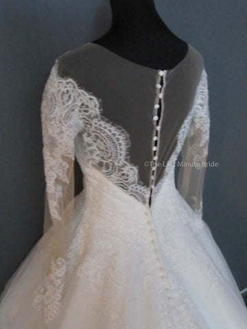 Allure Bridals 9366 Iv size 12