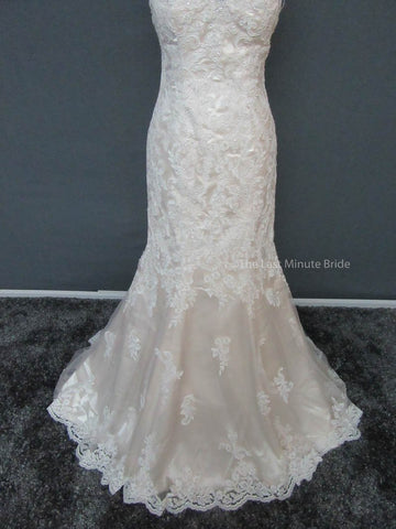 39.5 Hips Wedding Dress