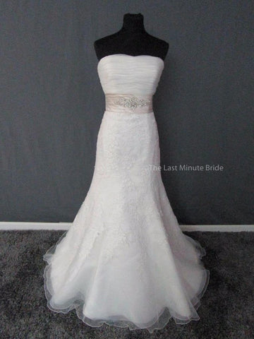100% Authentic Allure 8908 Wedding Dress 