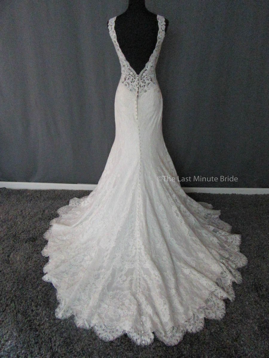 Allure Bridals 9412 - The Last Minute Bride display picture 1