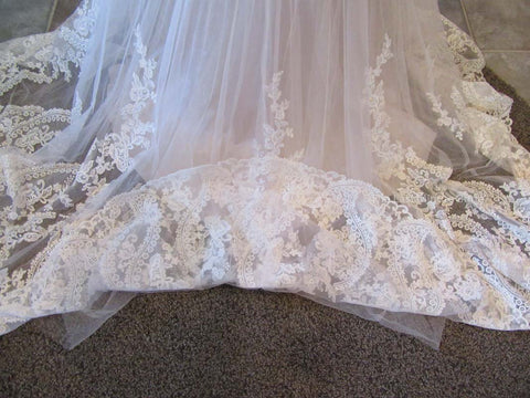 Allure Bridals W411
