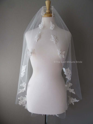 Fingertip Length Veil Style: Lacey