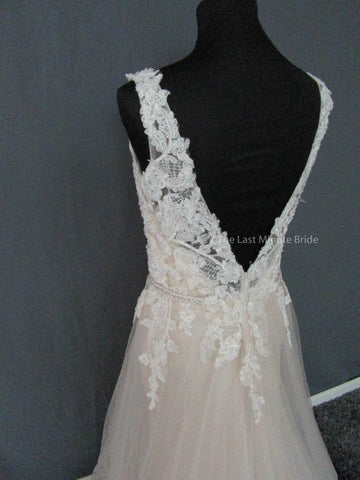 31.0 Waist Wedding Dress