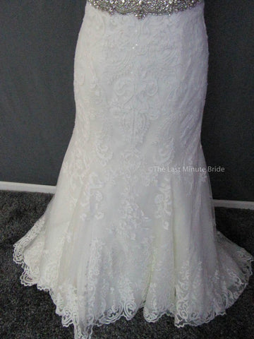 53.5 Hips  Wedding Dress