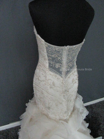  43.5 Hips Wedding Dress 