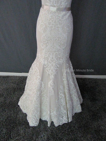  40.5 Hips Wedding Dress